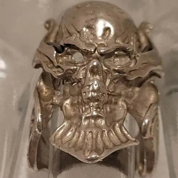 Sterling Silver Horned Warrior Skull Head Unisex Biker Rocker Ring Halloween - Picture 1 of 9